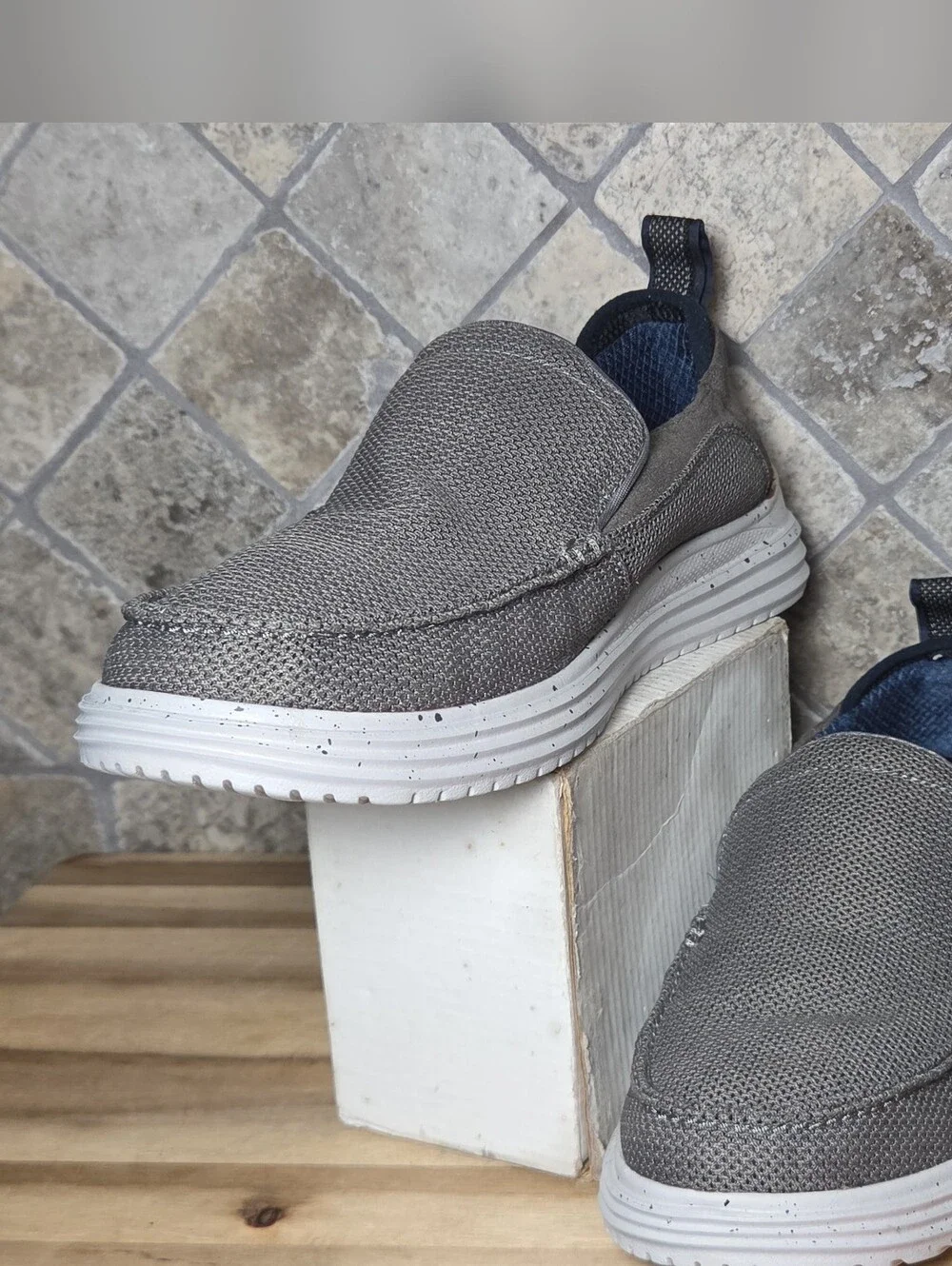 Skechers Men’s Gray Proven Renco Slip-On Casual Loafer Shoes  Sz. 10.5 M